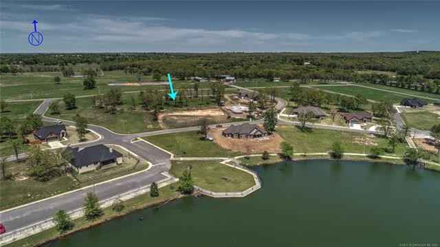 742 W Northlake Dr  