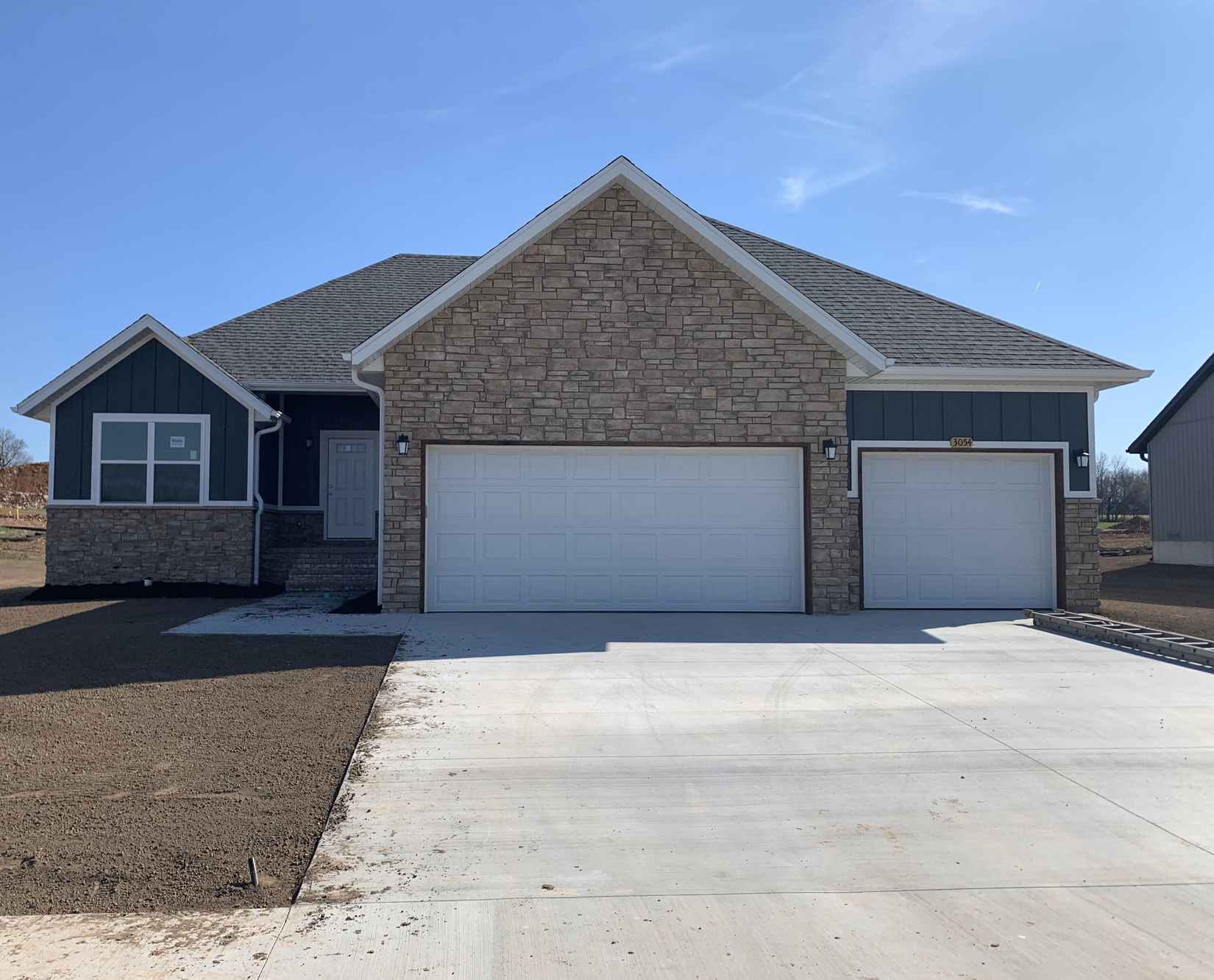 3054 Franz Siegel St  