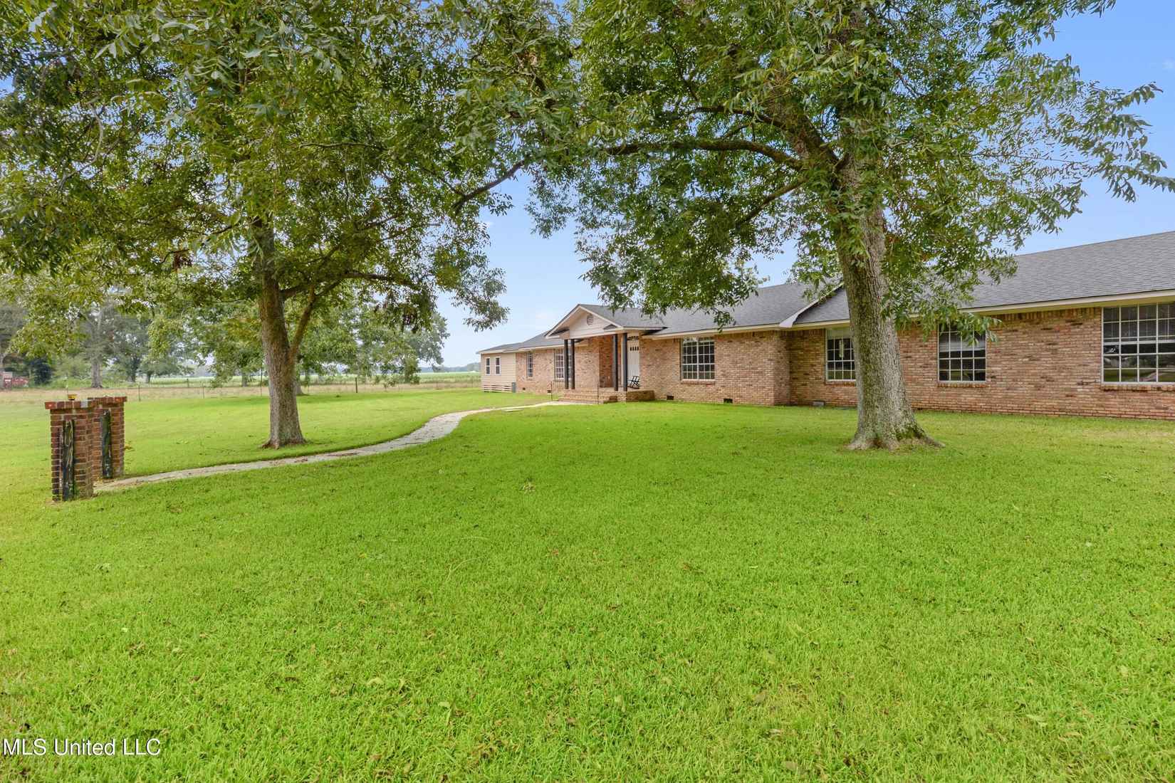 13165 Hwy 613  