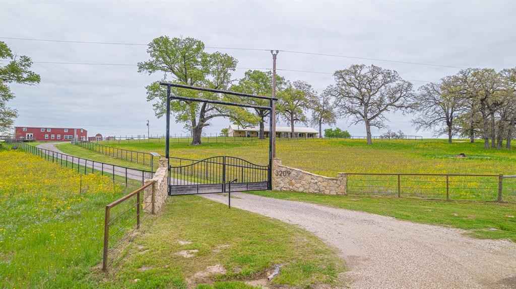 3209 W County Rd 212  
