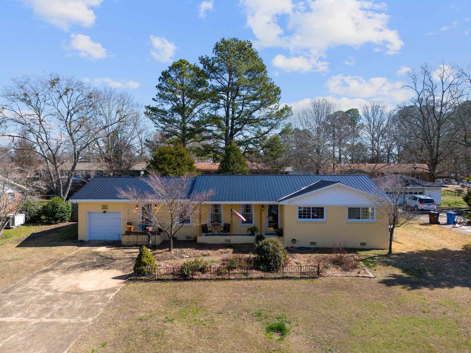 904 Logwood Rd Southwest  