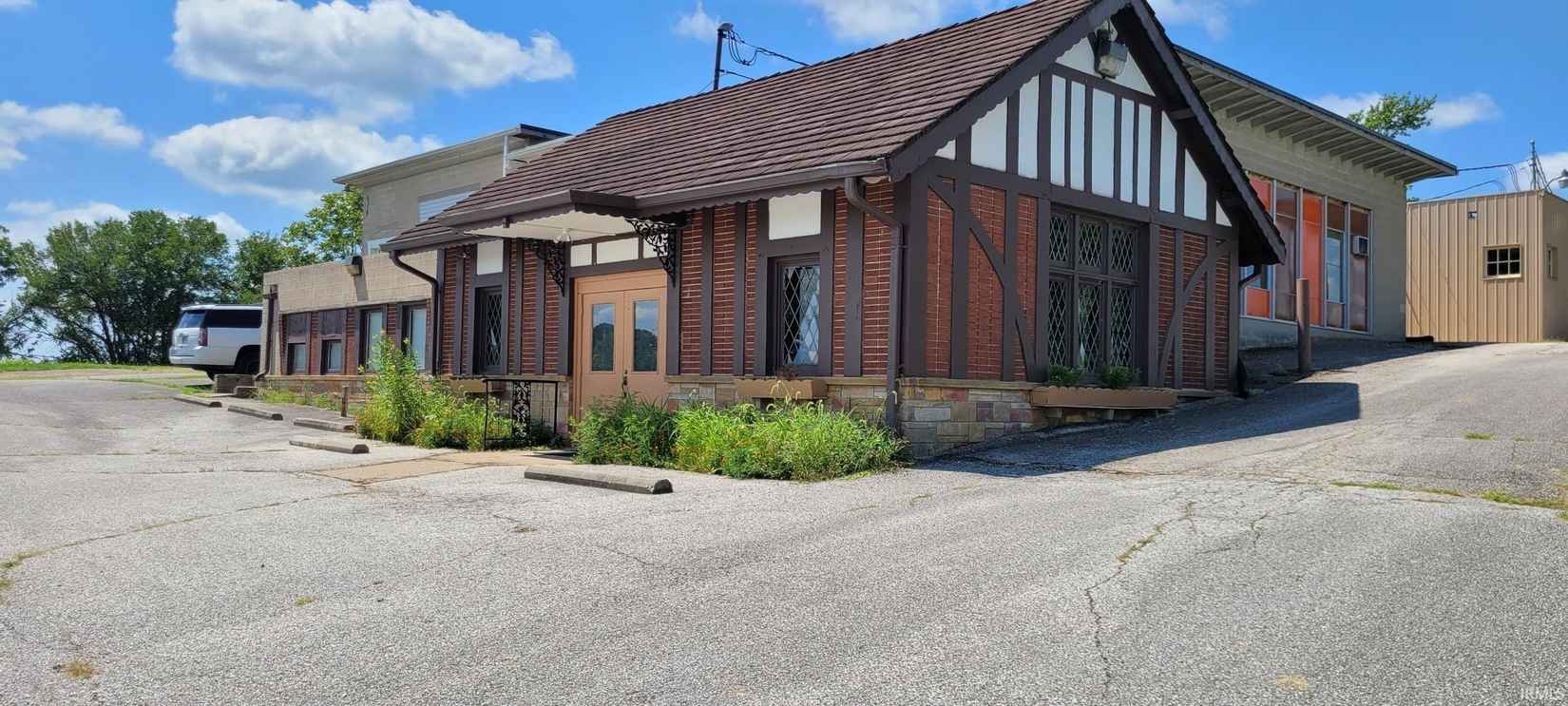 772 E State Road 57 Hwy  