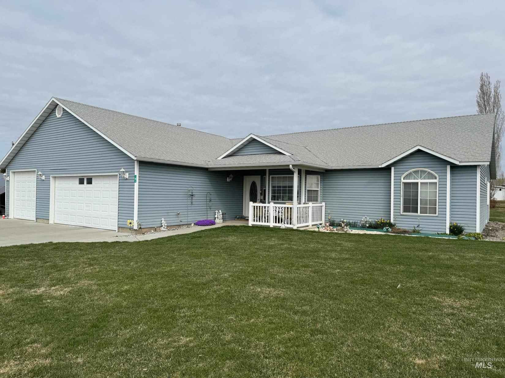 158 Homestead Loop  