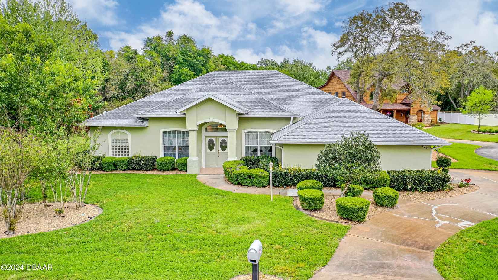 427 Sand Crk Ln  