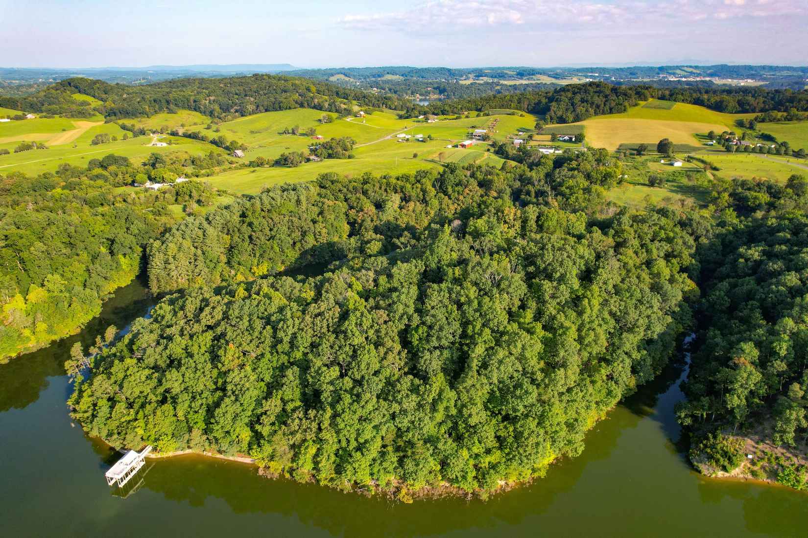 121 Pointe Dr  