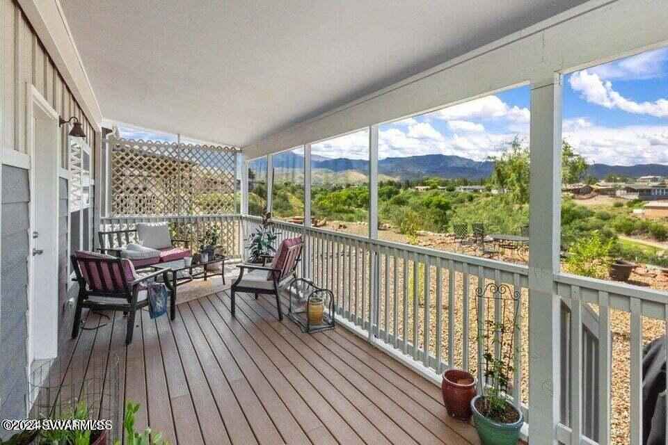 720 W On The Grns Blvd  