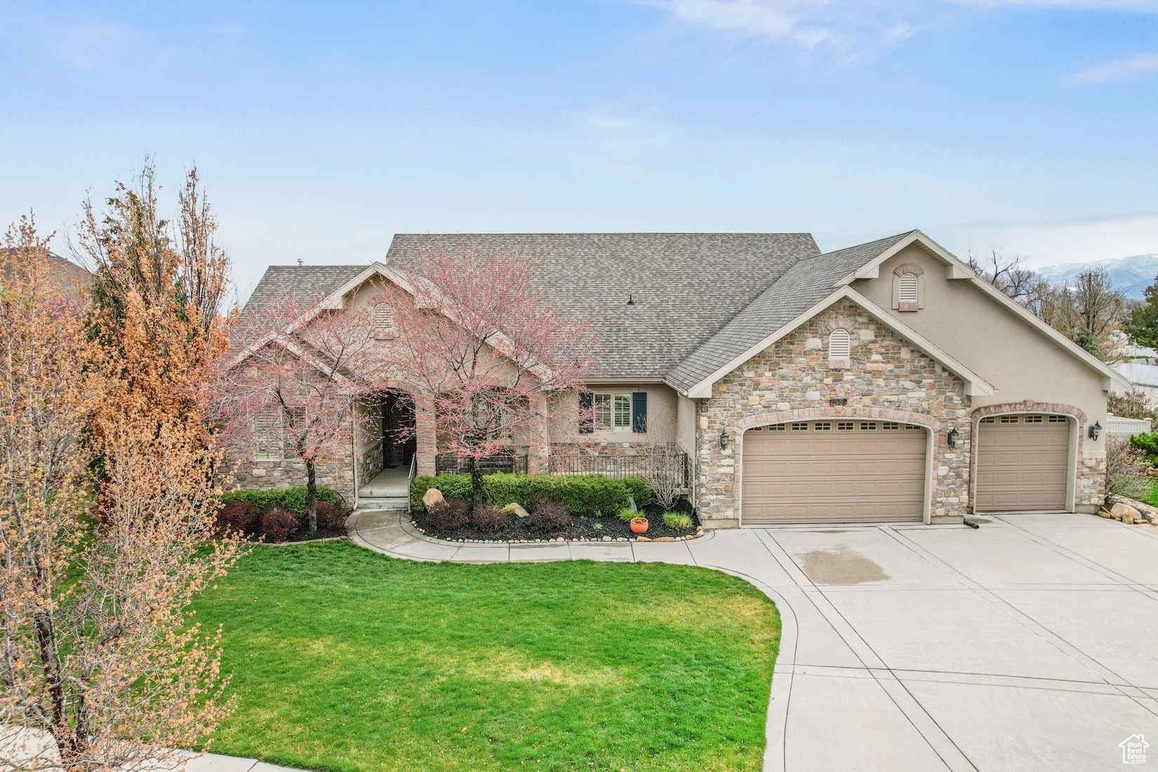 13587 S Moose Rdg Cir  