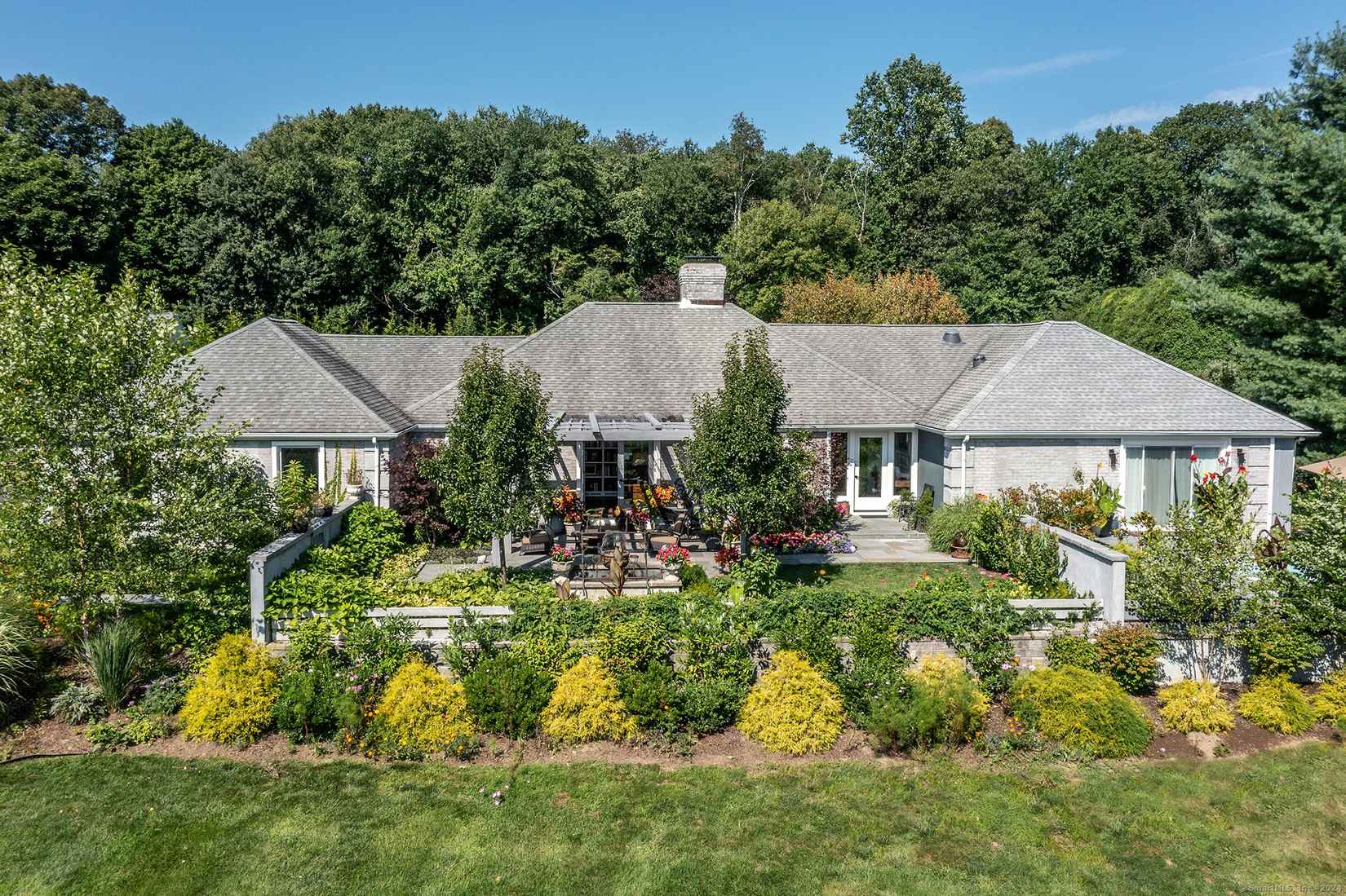 74 STRATHMORE RD  