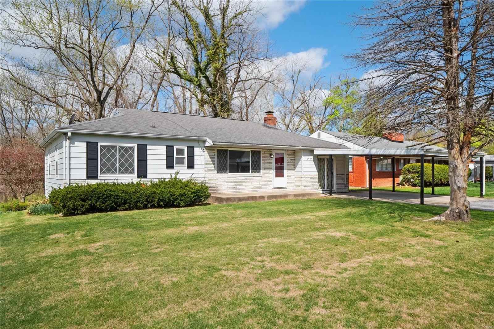 63 Windsor Dr  
