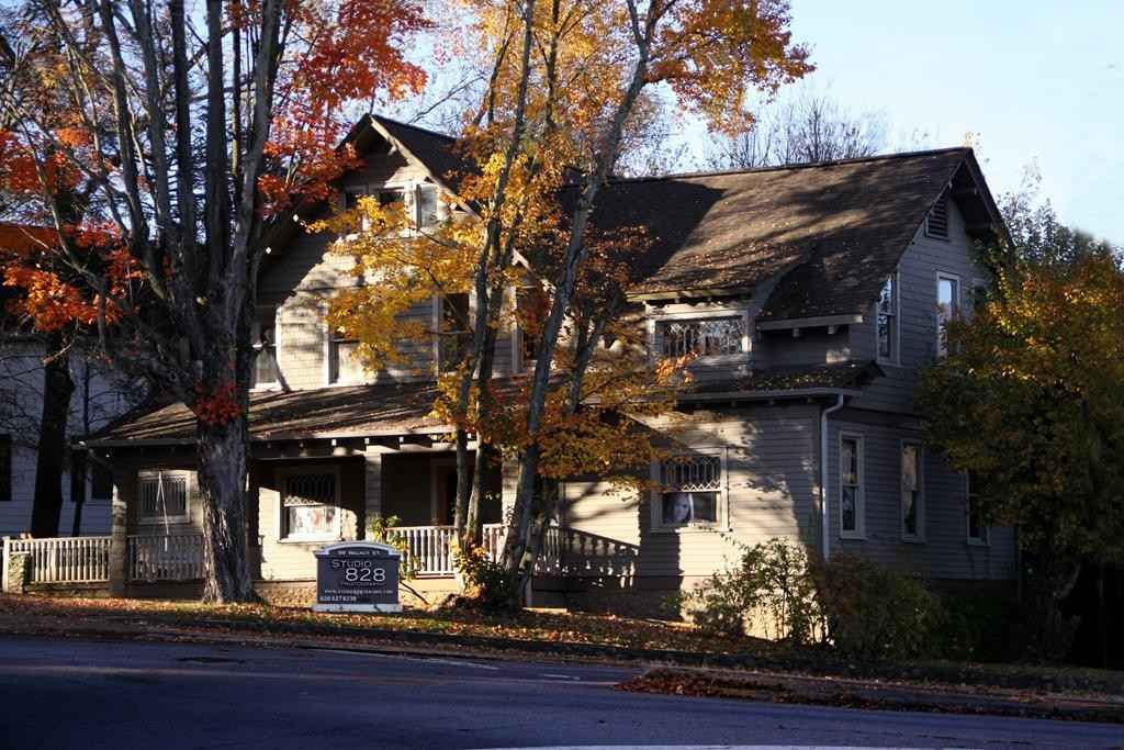 99 Walnut St  