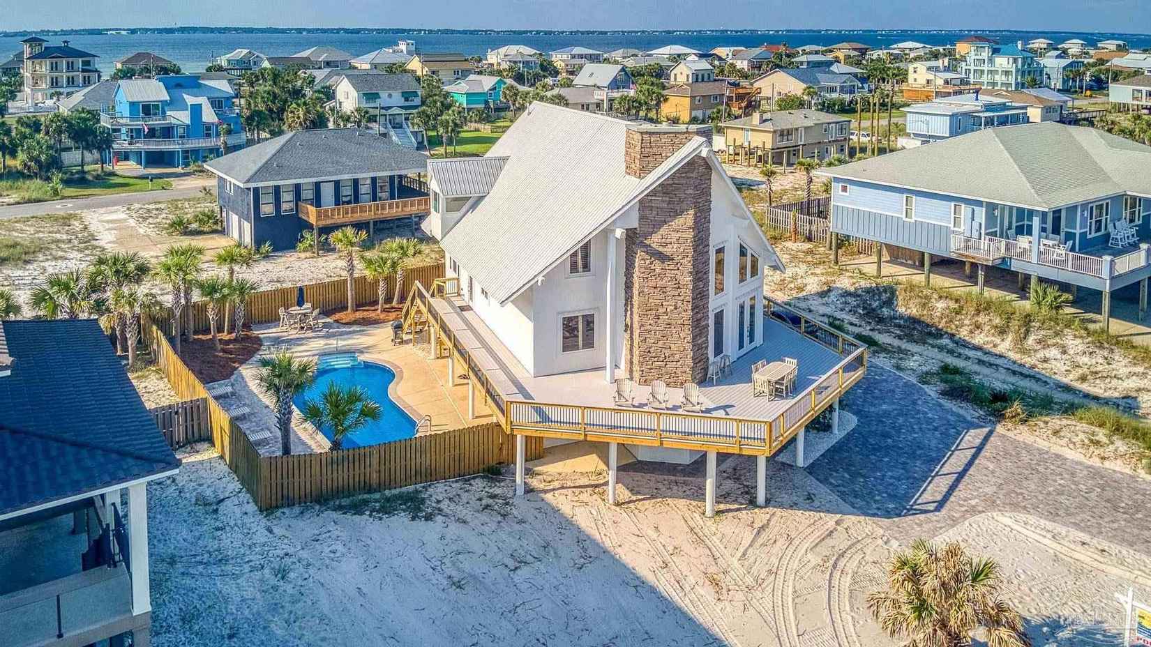 1107 Ariola Dr  