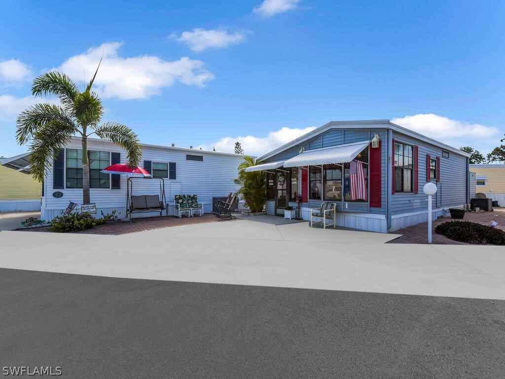 21 SHIFTING SAND Ave  