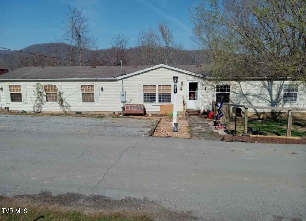 335 Crosswhite Ln  