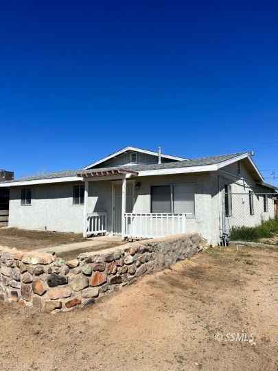 1032 W Coronado AVE  