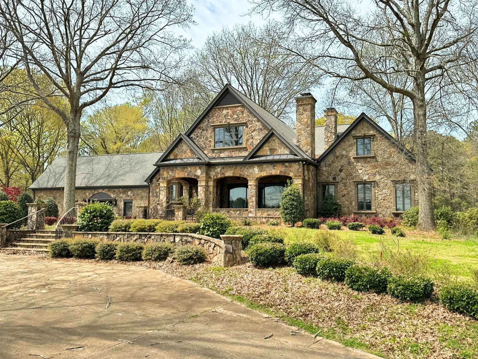 83 Vaughn Rd  