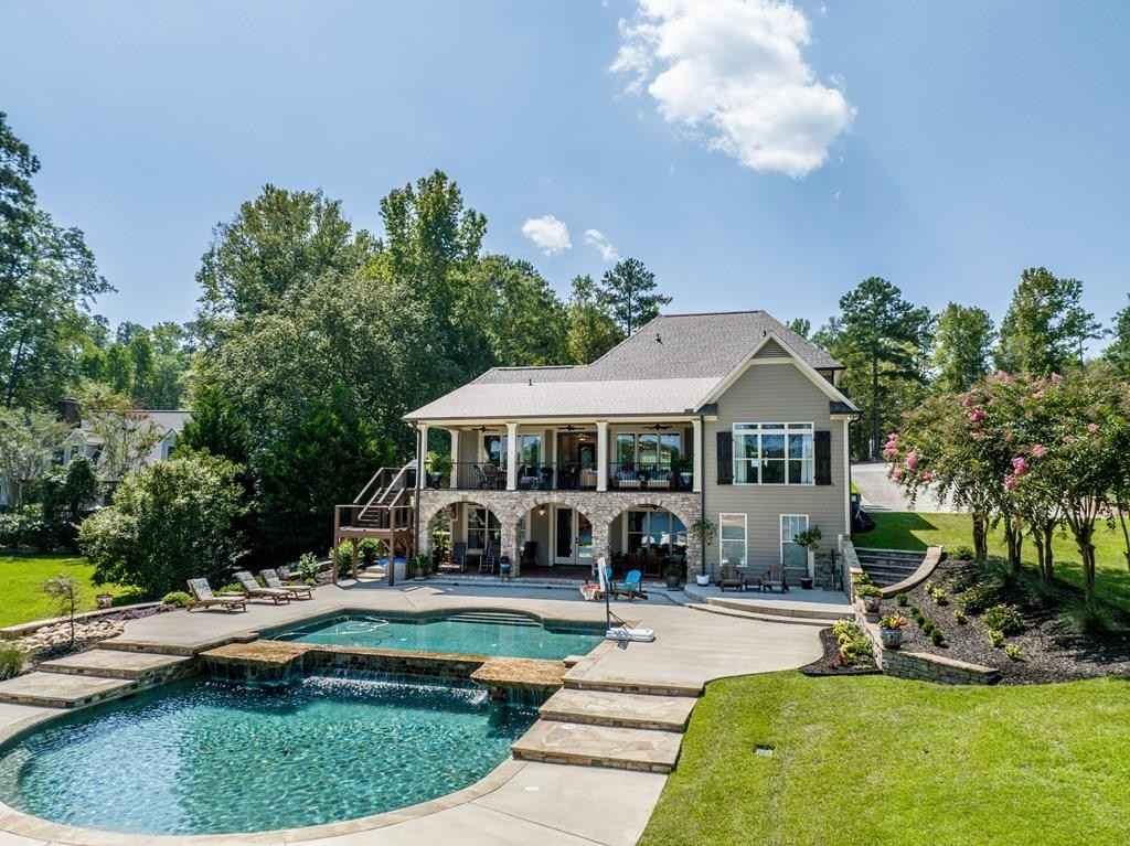 301B Lakeview Dr  