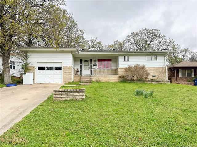 903 E Pierce  