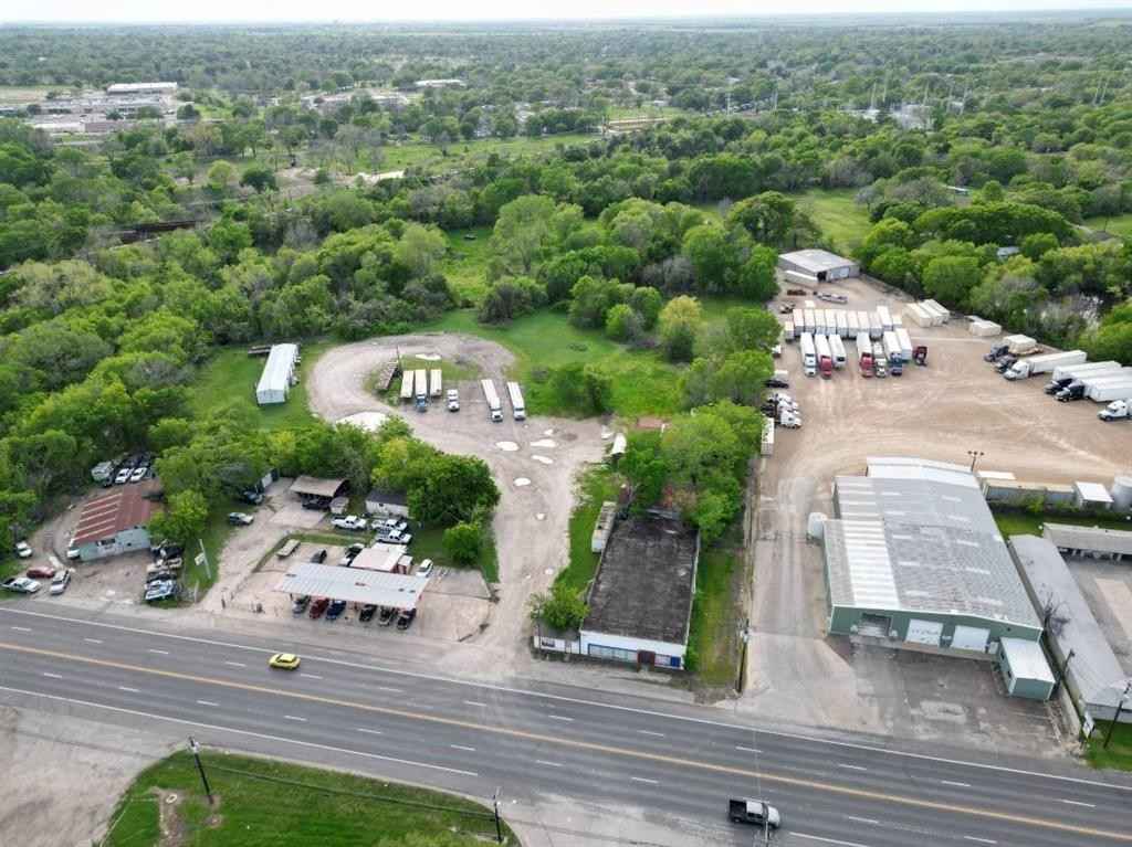 1020 N Business 45  