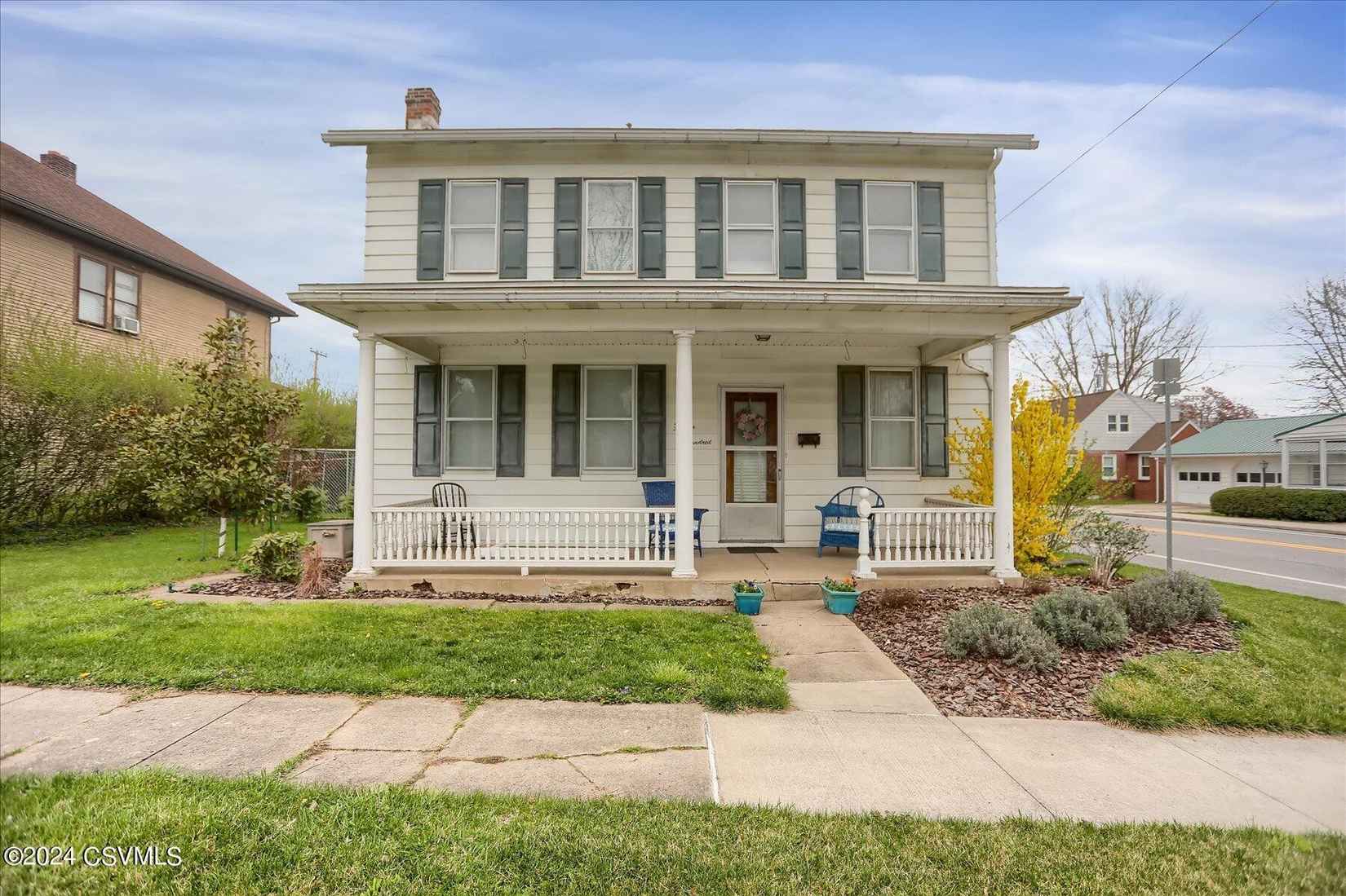 1500 W Market St  
