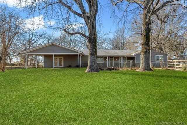 1382 Hwy 271  