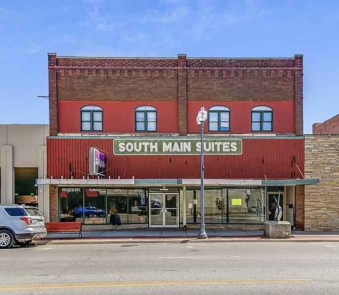 112 S Main St  