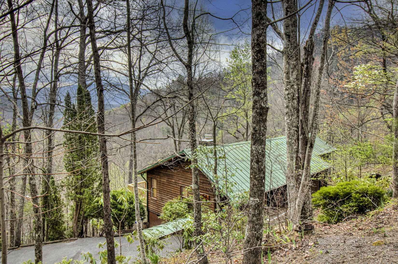 2732 Overholt Trl  