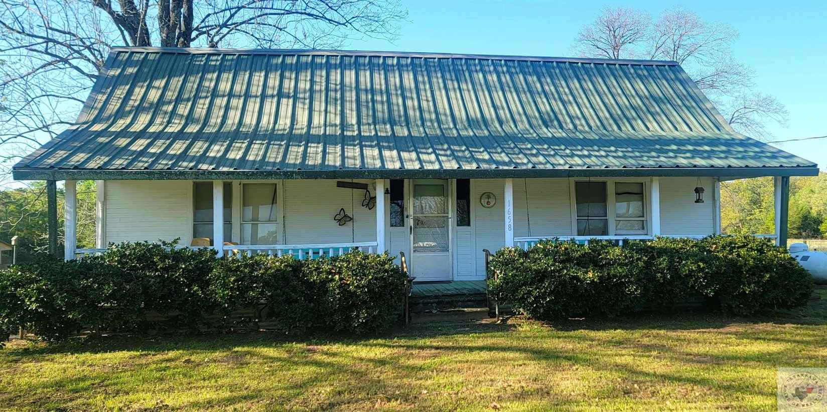 1658 County Rd 4305  