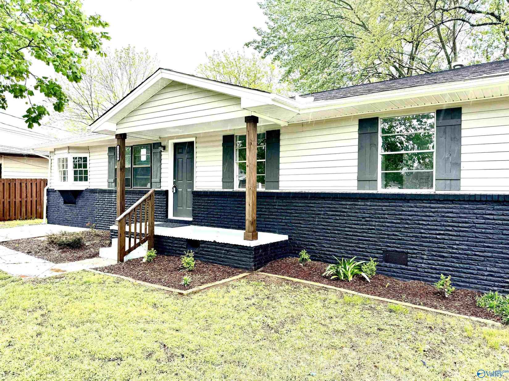 2506 Yorkshire Dr SW  