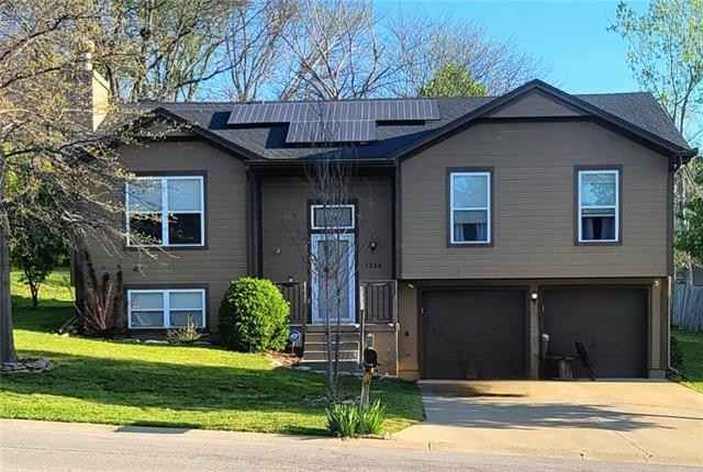 1206 SW Graystone Dr  