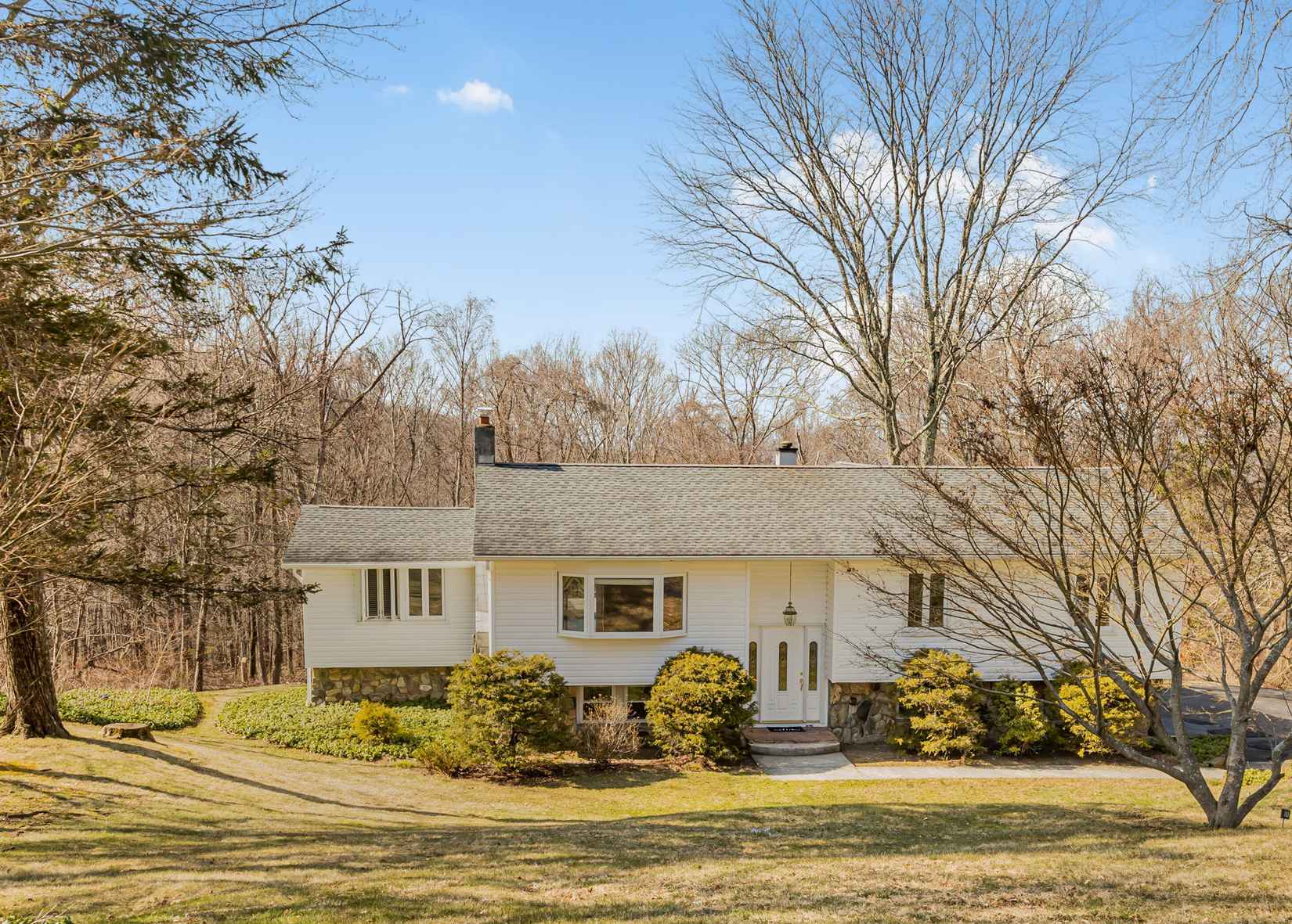 105 Overhill Rd  