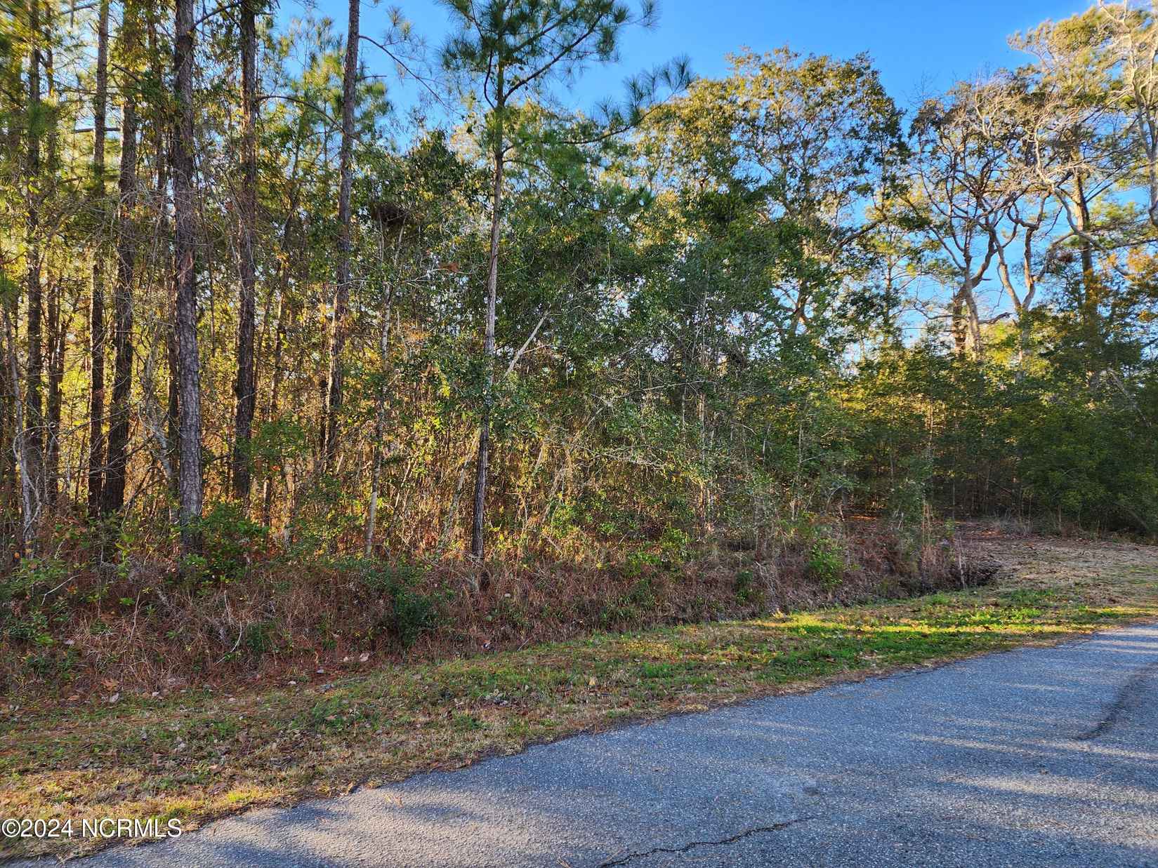 7103 7105 E Yacht Dr  