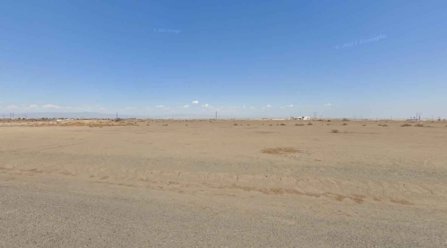 2142 Salton Arena St  