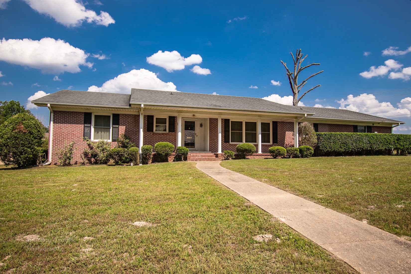 1311 Poplar St  