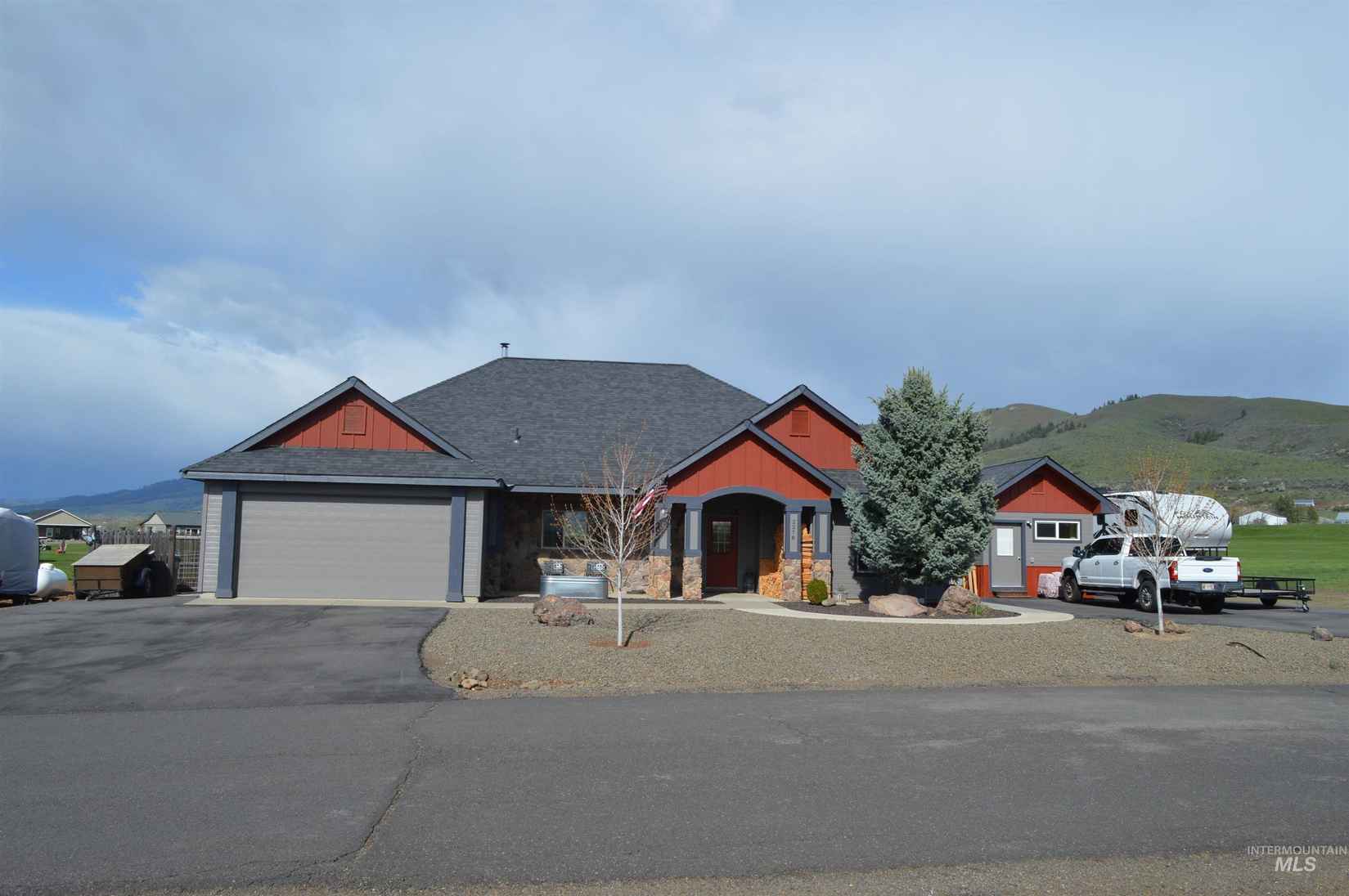 2278 Golf Ln  
