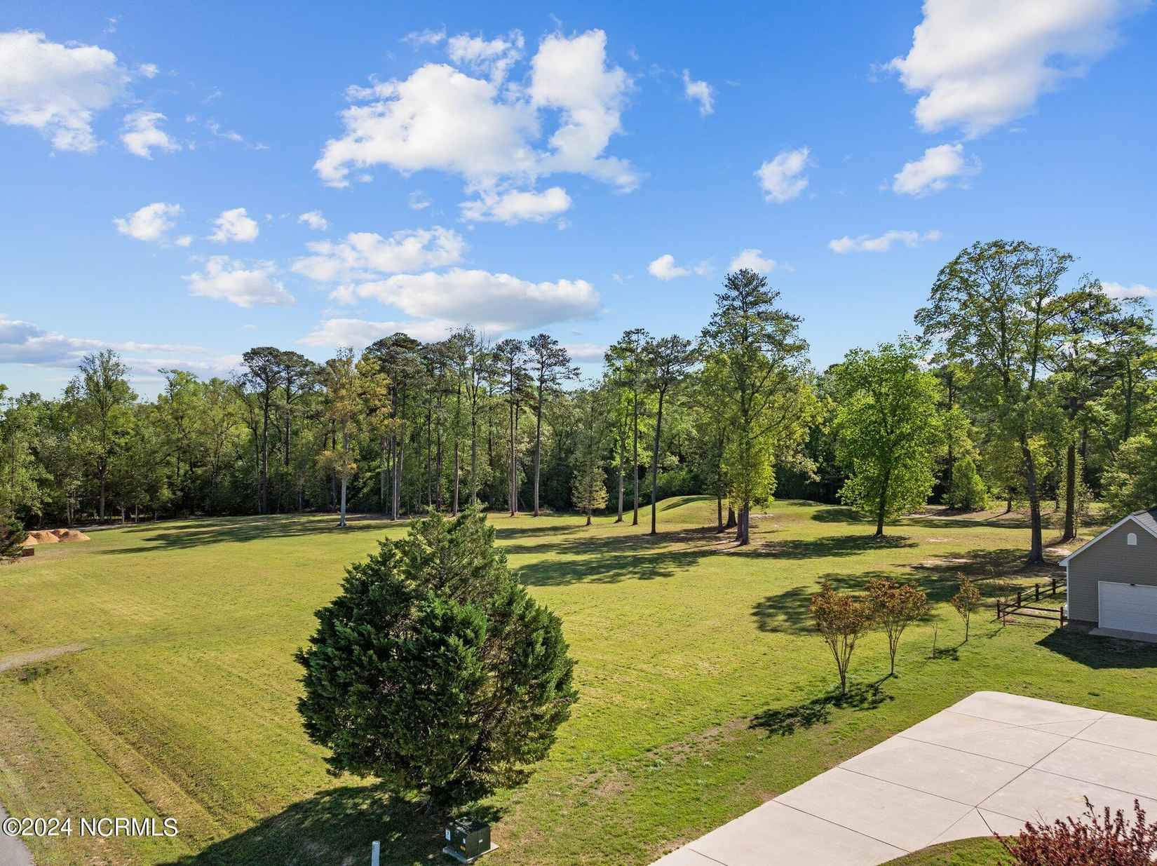 302 Golf Crse Dr  