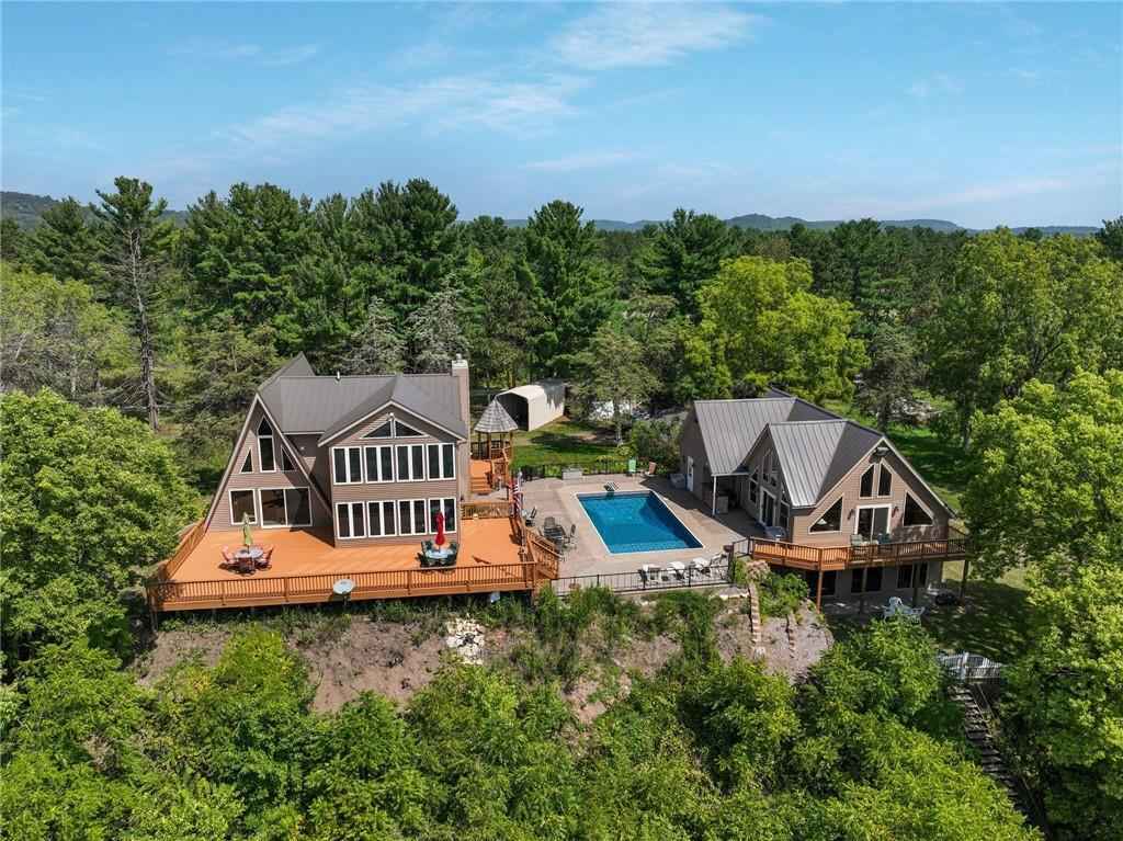 736 Scenic Ln  