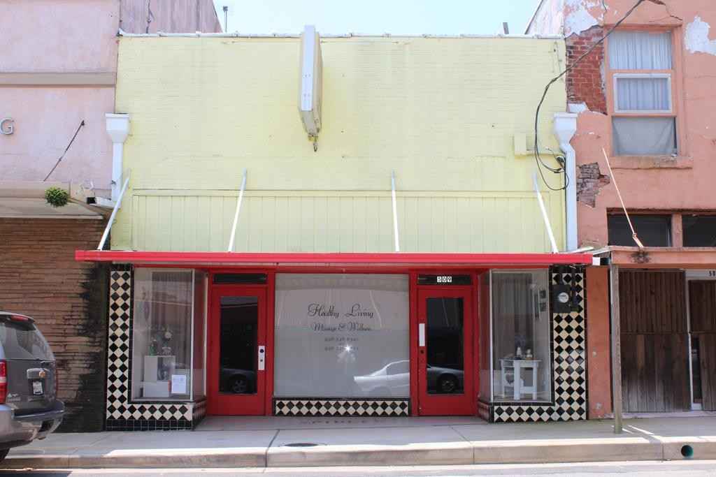 509 East Houston Ave  