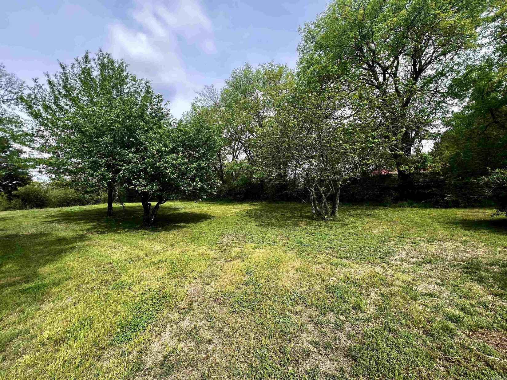 169 Riv Rd  