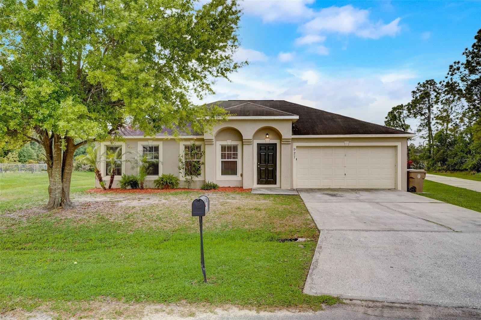 927 Cambridge Ct  