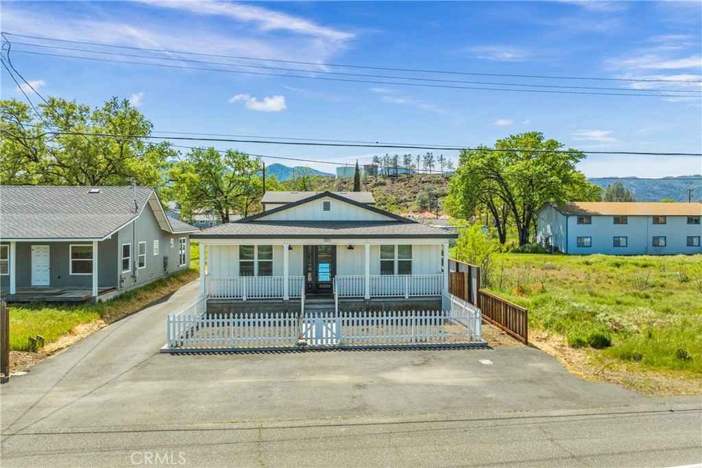 21271 State Hwy 175  