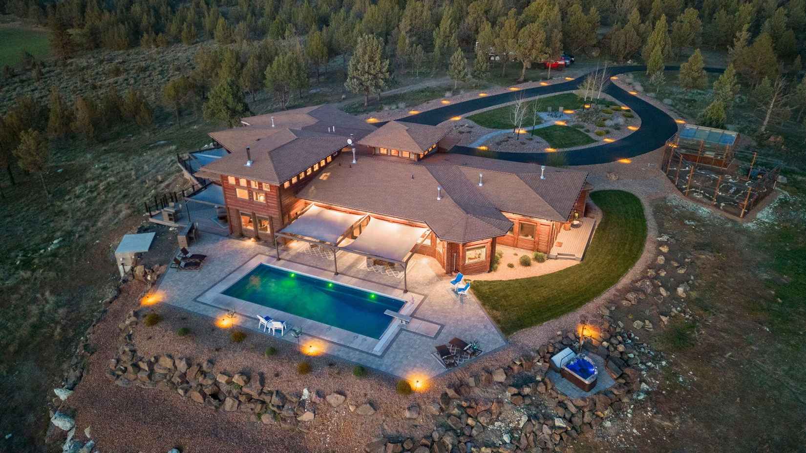 7305 NW Moore Ln  