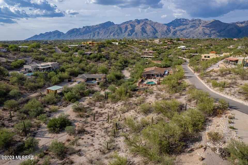 5817 E Calle Del Ciervo  