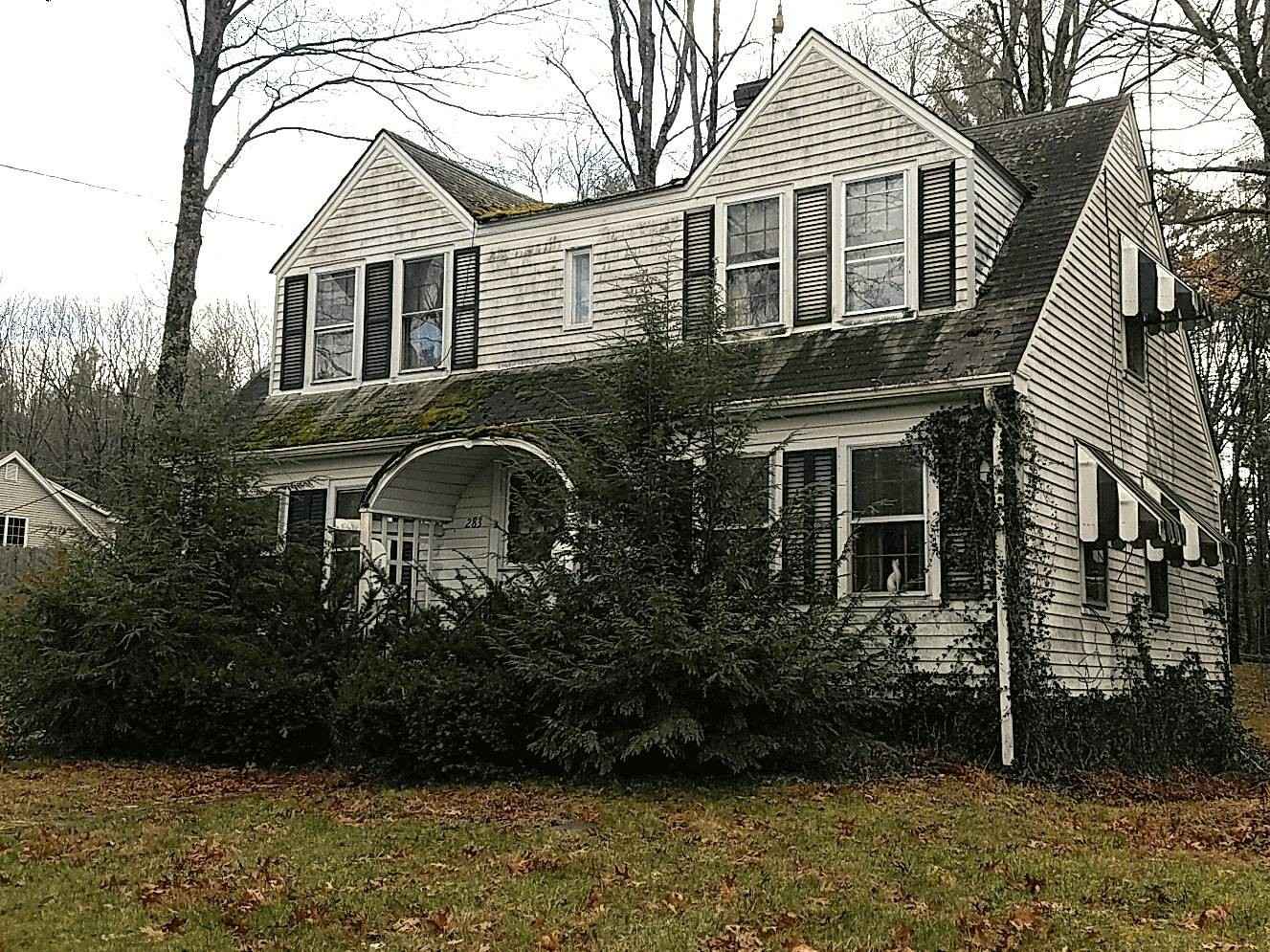 283 WOOD St  