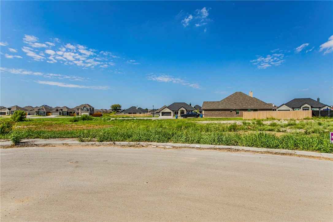 959 Gallant Fox Rd  