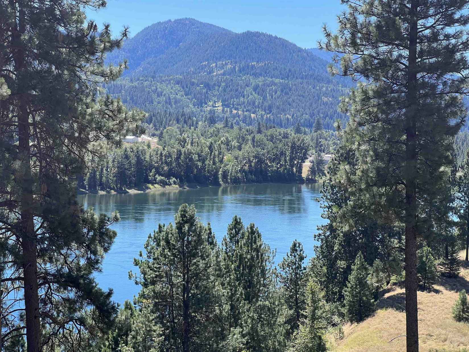 X S OF HWY W 200' GOV LOT 4 S OF HWY GOV LOT 5 Hwy  