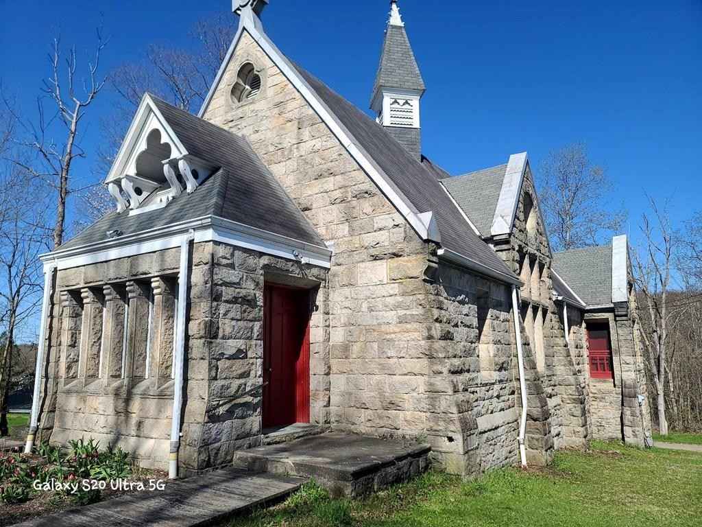 331 Antrim Main St  