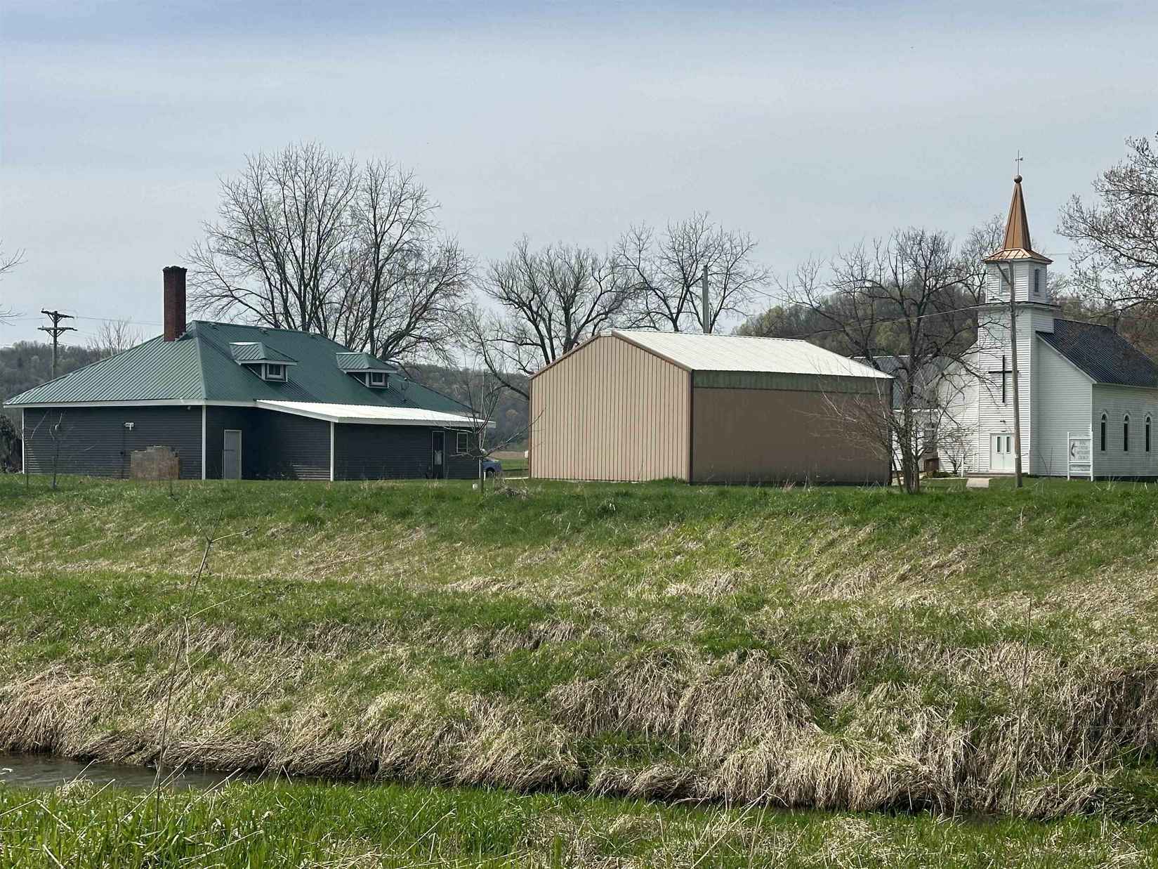 16895 Hwy 171  
