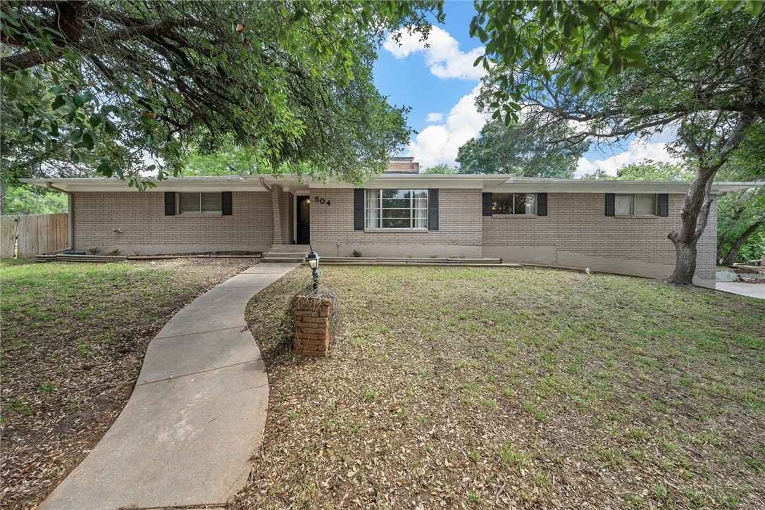 504 Wayne Dr  