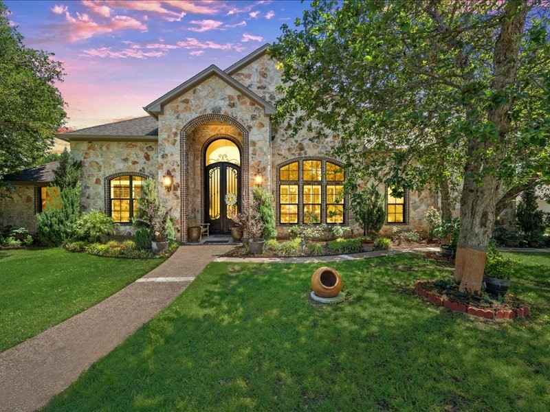 8456 Spicewood Spgs Rd  