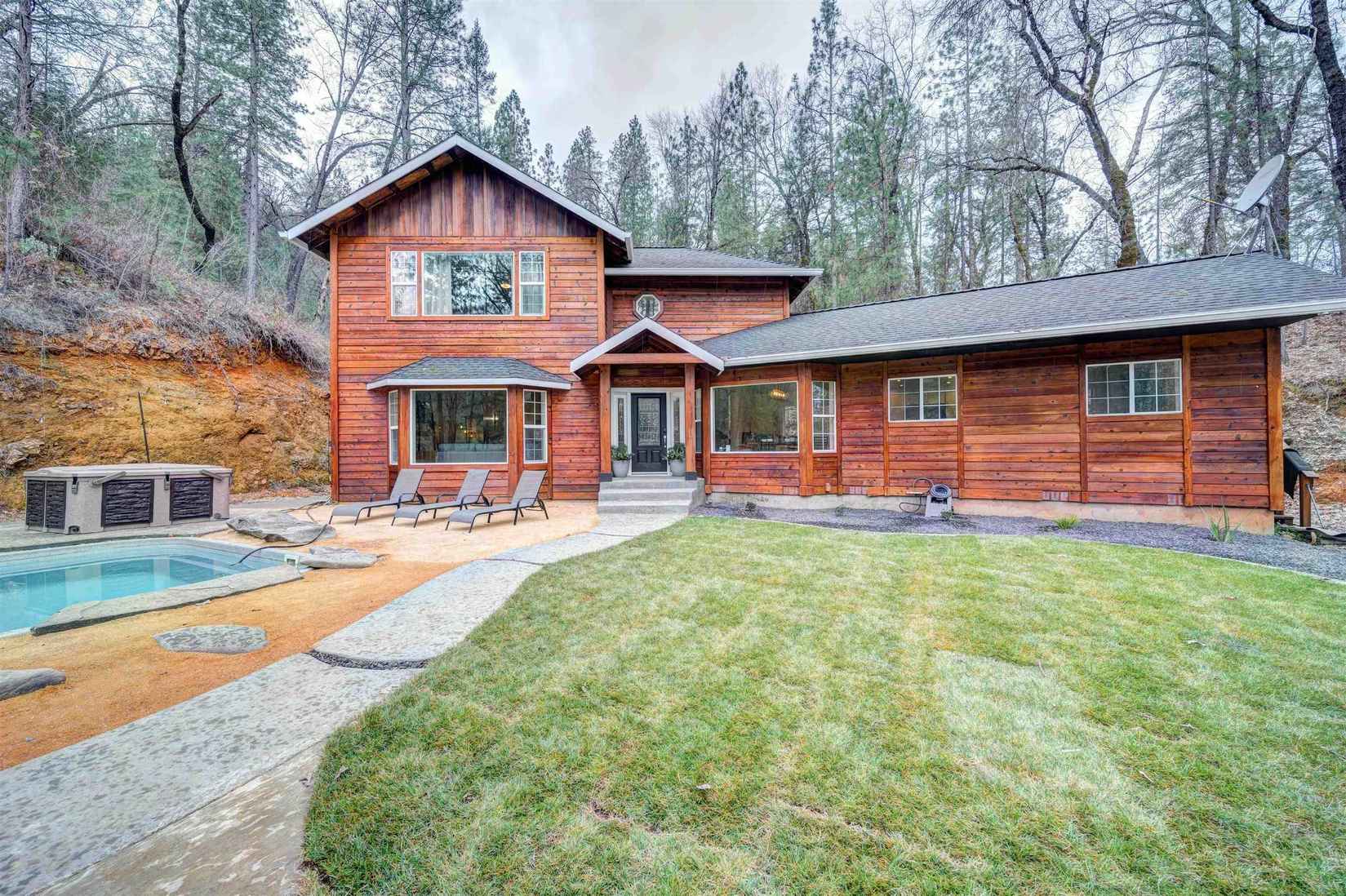 19134 Salt Creek Lodge Rd Lakehead  
